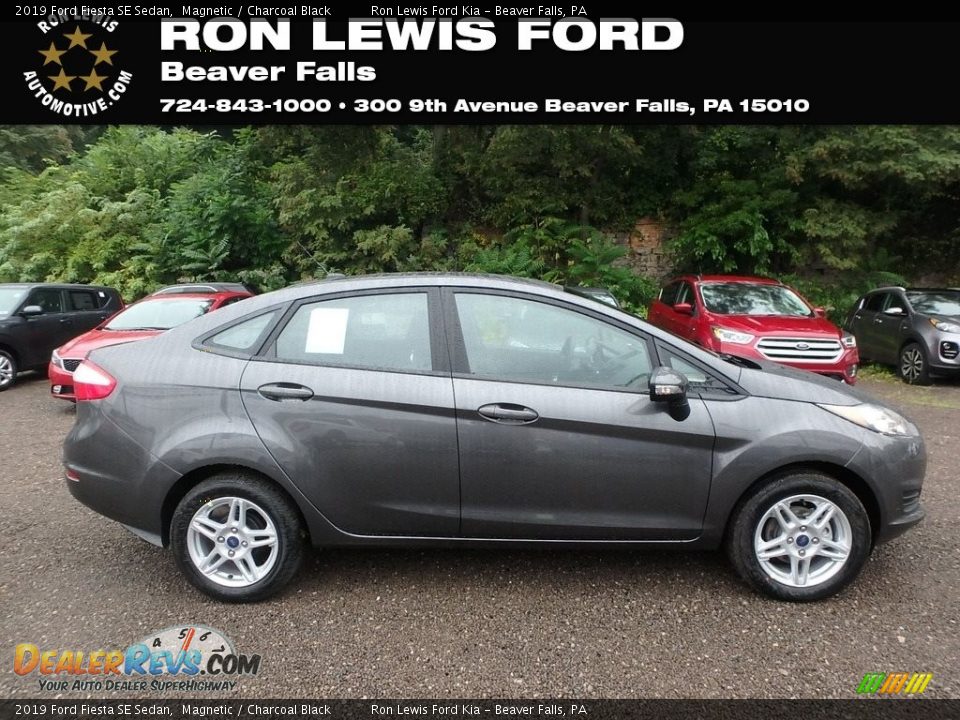 2019 Ford Fiesta SE Sedan Magnetic / Charcoal Black Photo #1