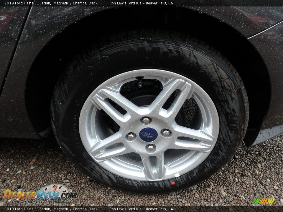 2019 Ford Fiesta SE Sedan Magnetic / Charcoal Black Photo #10