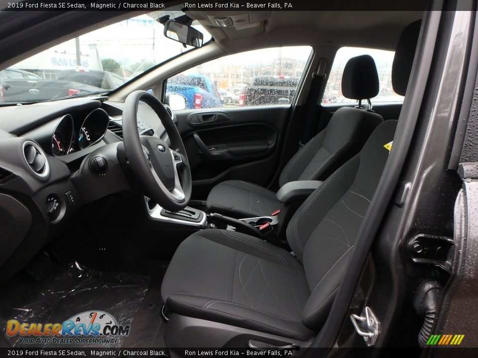 2019 Ford Fiesta SE Sedan Magnetic / Charcoal Black Photo #12