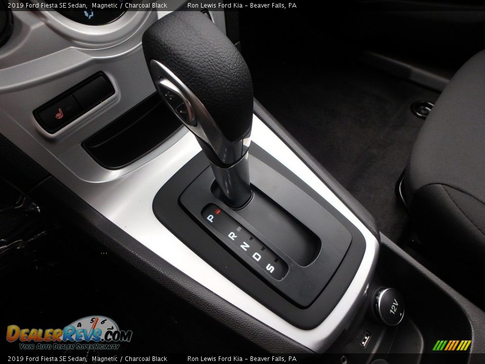 2019 Ford Fiesta SE Sedan Magnetic / Charcoal Black Photo #17