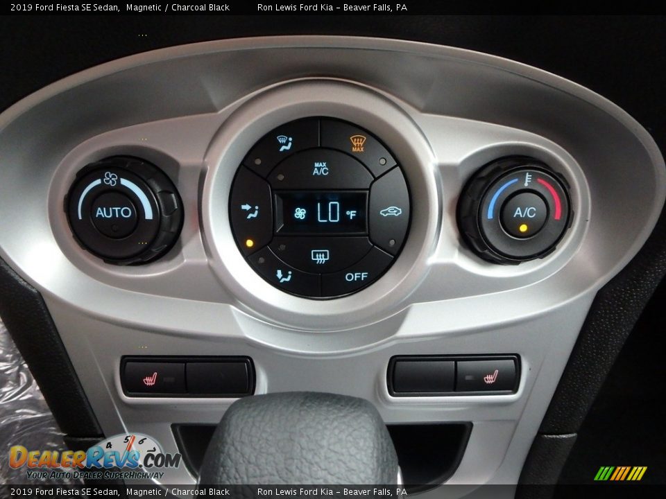 2019 Ford Fiesta SE Sedan Magnetic / Charcoal Black Photo #19