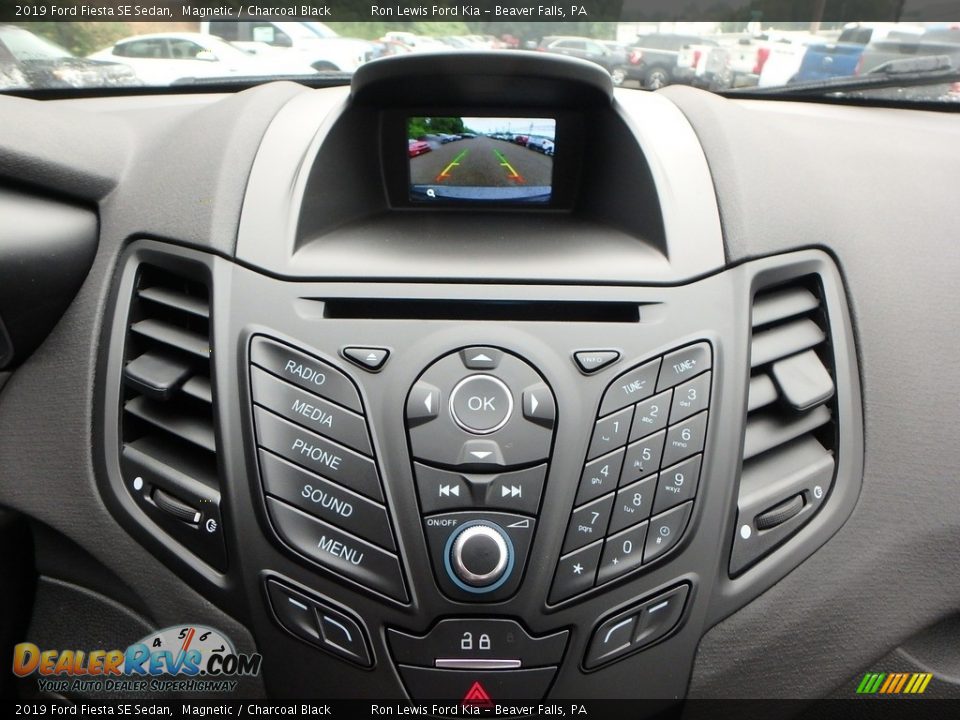 2019 Ford Fiesta SE Sedan Magnetic / Charcoal Black Photo #20