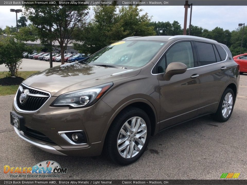 Front 3/4 View of 2019 Buick Envision Premium AWD Photo #5