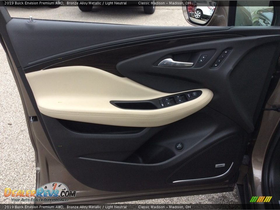 Door Panel of 2019 Buick Envision Premium AWD Photo #15