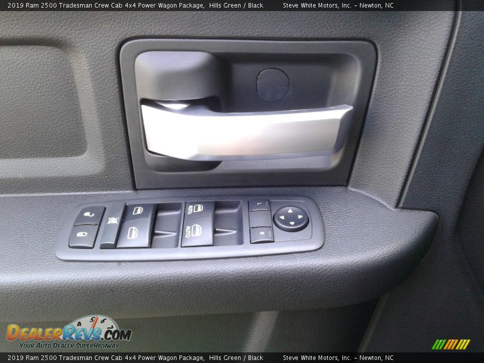 Controls of 2019 Ram 2500 Tradesman Crew Cab 4x4 Power Wagon Package Photo #9