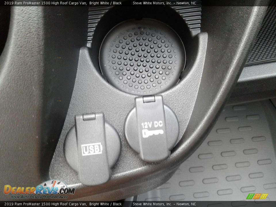 2019 Ram ProMaster 1500 High Roof Cargo Van Bright White / Black Photo #21