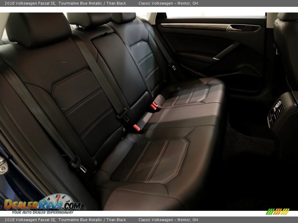 2018 Volkswagen Passat SE Tourmaline Blue Metallic / Titan Black Photo #15