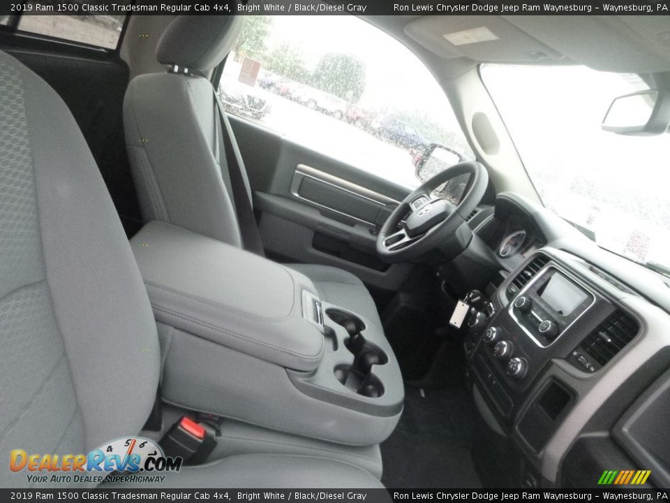 2019 Ram 1500 Classic Tradesman Regular Cab 4x4 Bright White / Black/Diesel Gray Photo #10