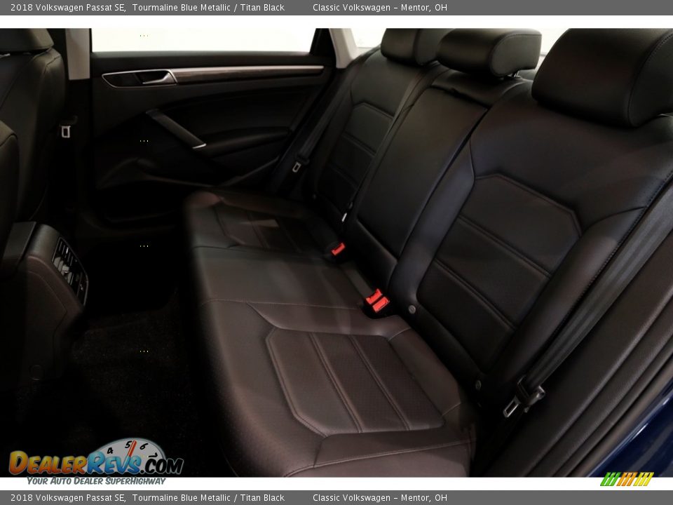 2018 Volkswagen Passat SE Tourmaline Blue Metallic / Titan Black Photo #16