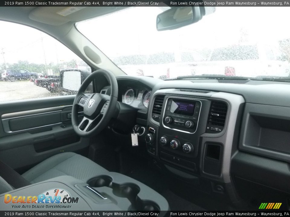 2019 Ram 1500 Classic Tradesman Regular Cab 4x4 Bright White / Black/Diesel Gray Photo #12