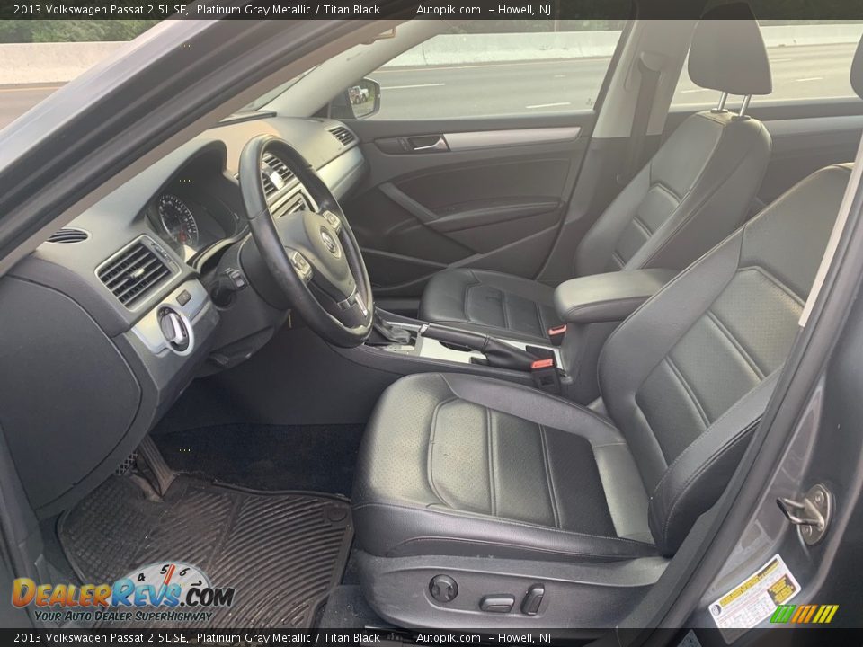 2013 Volkswagen Passat 2.5L SE Platinum Gray Metallic / Titan Black Photo #10