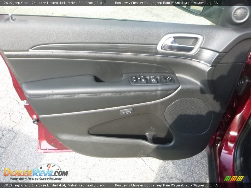 2019 Jeep Grand Cherokee Limited 4x4 Velvet Red Pearl / Black Photo #15