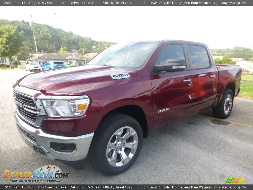 Front 3/4 View of 2020 Ram 1500 Big Horn Crew Cab 4x4 Photo #1