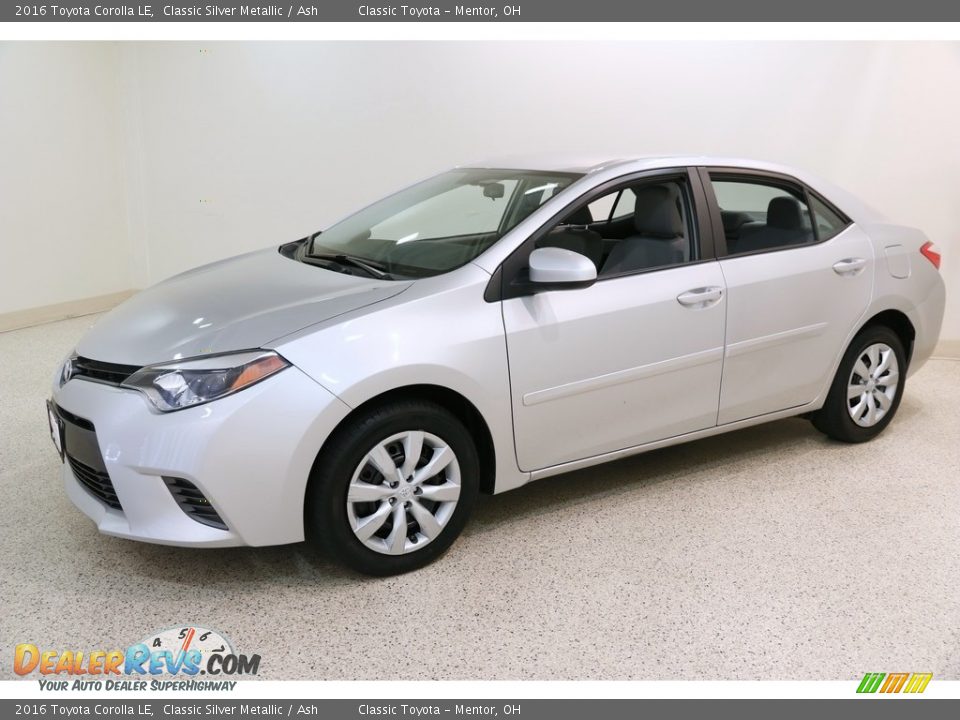 2016 Toyota Corolla LE Classic Silver Metallic / Ash Photo #3