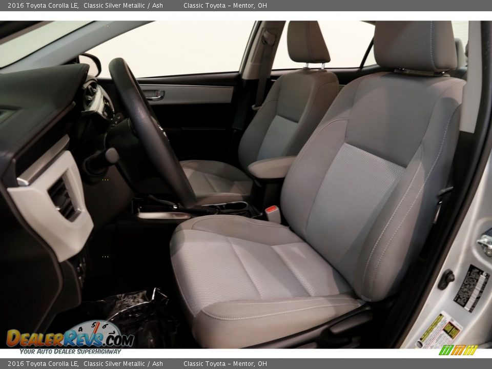 2016 Toyota Corolla LE Classic Silver Metallic / Ash Photo #5