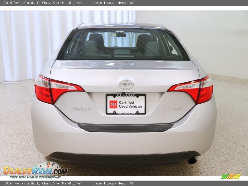 2016 Toyota Corolla LE Classic Silver Metallic / Ash Photo #17