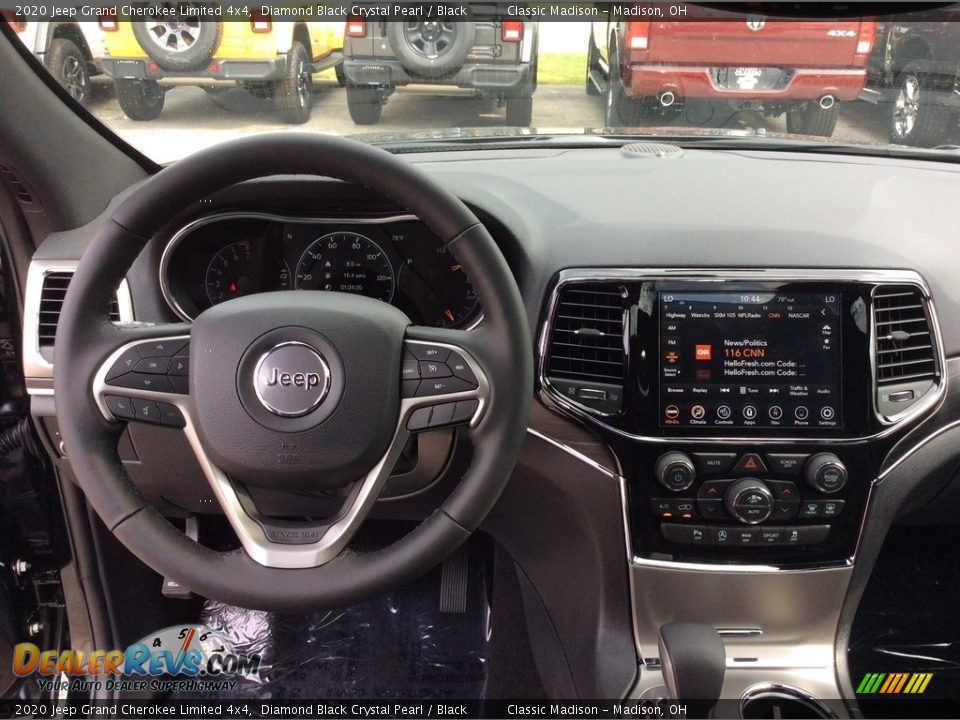 Dashboard of 2020 Jeep Grand Cherokee Limited 4x4 Photo #2