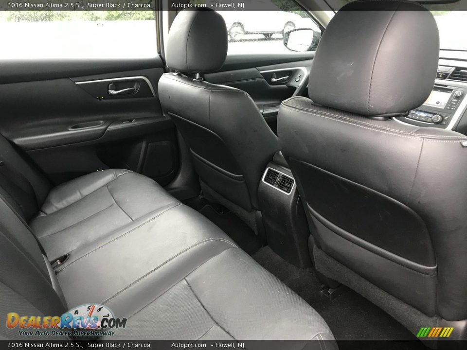 2016 Nissan Altima 2.5 SL Super Black / Charcoal Photo #7