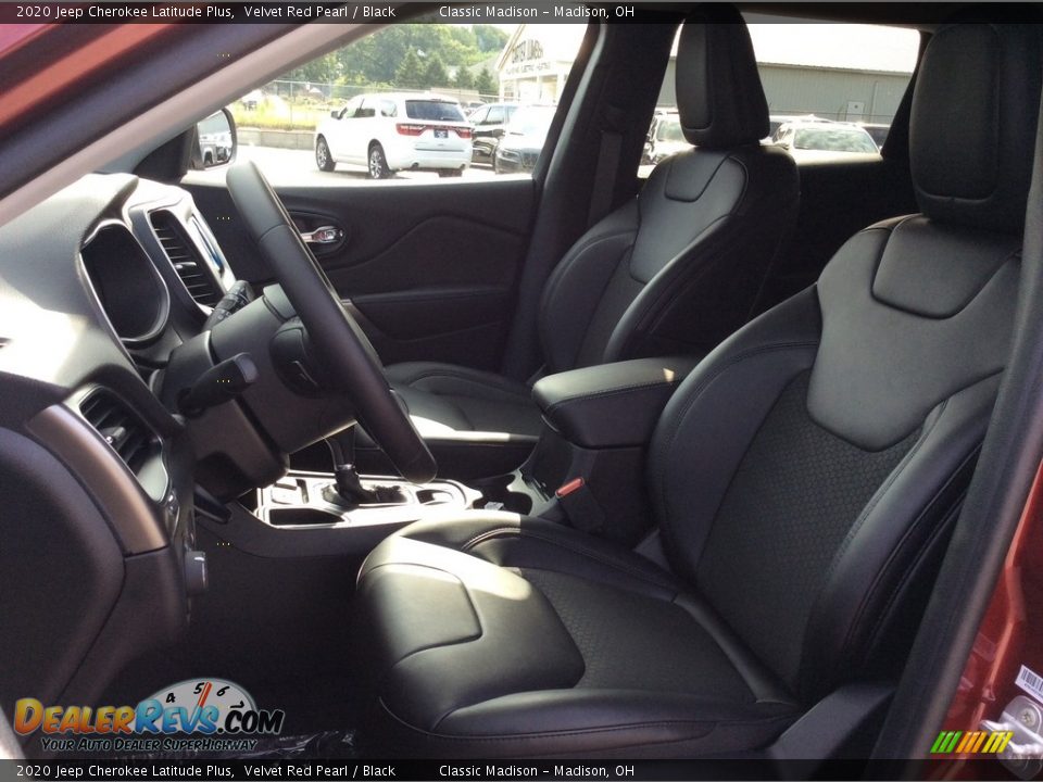 Front Seat of 2020 Jeep Cherokee Latitude Plus Photo #3