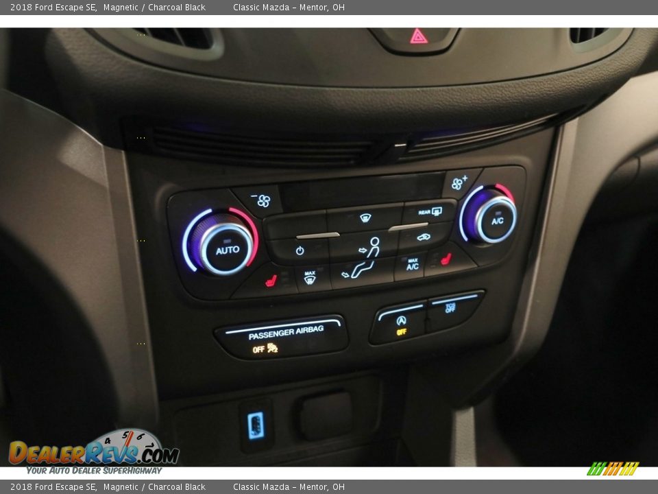 2018 Ford Escape SE Magnetic / Charcoal Black Photo #16
