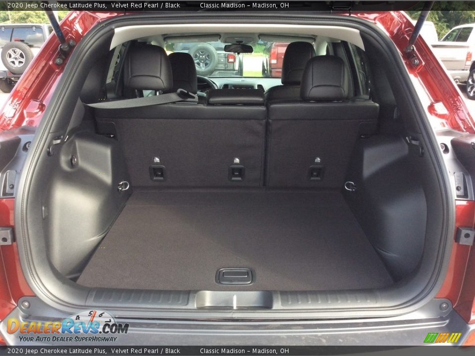 2020 Jeep Cherokee Latitude Plus Trunk Photo #18