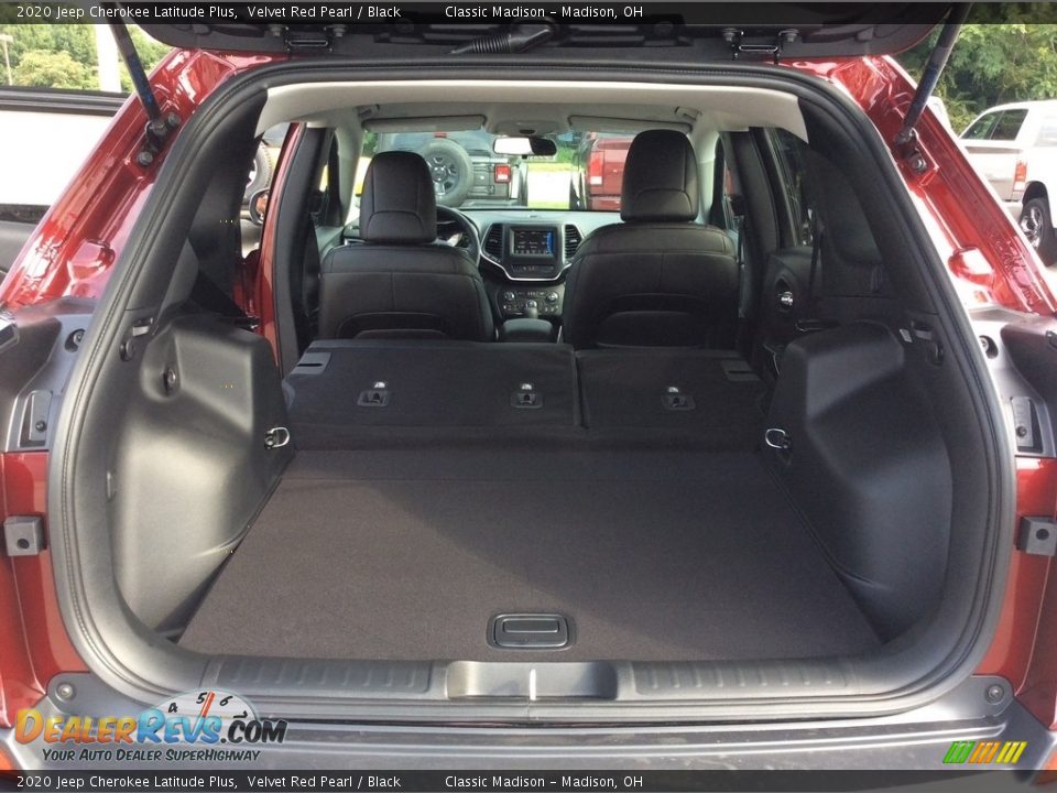 2020 Jeep Cherokee Latitude Plus Trunk Photo #19