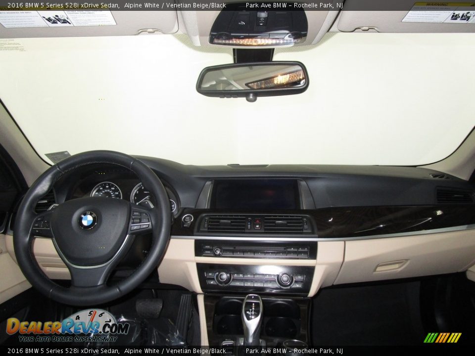2016 BMW 5 Series 528i xDrive Sedan Alpine White / Venetian Beige/Black Photo #22