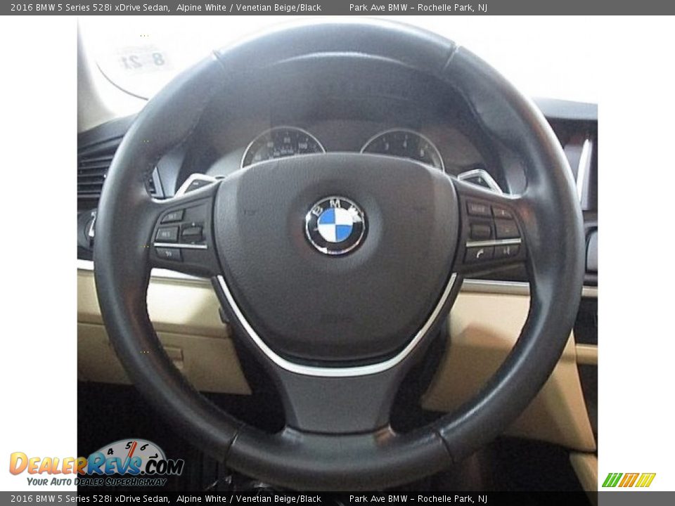 2016 BMW 5 Series 528i xDrive Sedan Alpine White / Venetian Beige/Black Photo #23