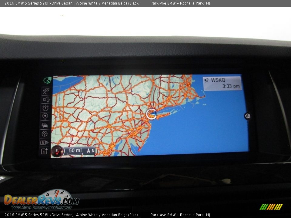 2016 BMW 5 Series 528i xDrive Sedan Alpine White / Venetian Beige/Black Photo #25