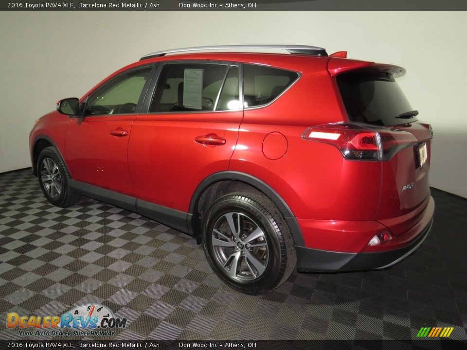 2016 Toyota RAV4 XLE Barcelona Red Metallic / Ash Photo #10