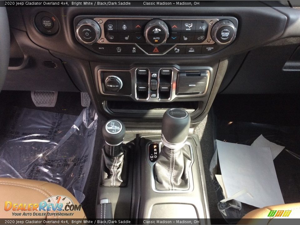 2020 Jeep Gladiator Overland 4x4 Bright White / Black/Dark Saddle Photo #14