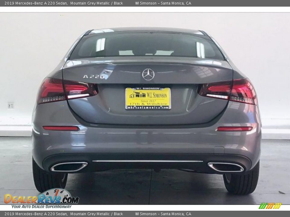 2019 Mercedes-Benz A 220 Sedan Mountain Grey Metallic / Black Photo #3