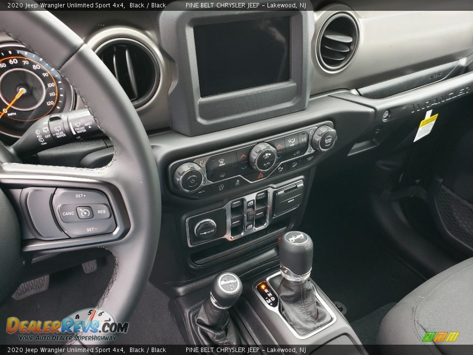 Controls of 2020 Jeep Wrangler Unlimited Sport 4x4 Photo #10