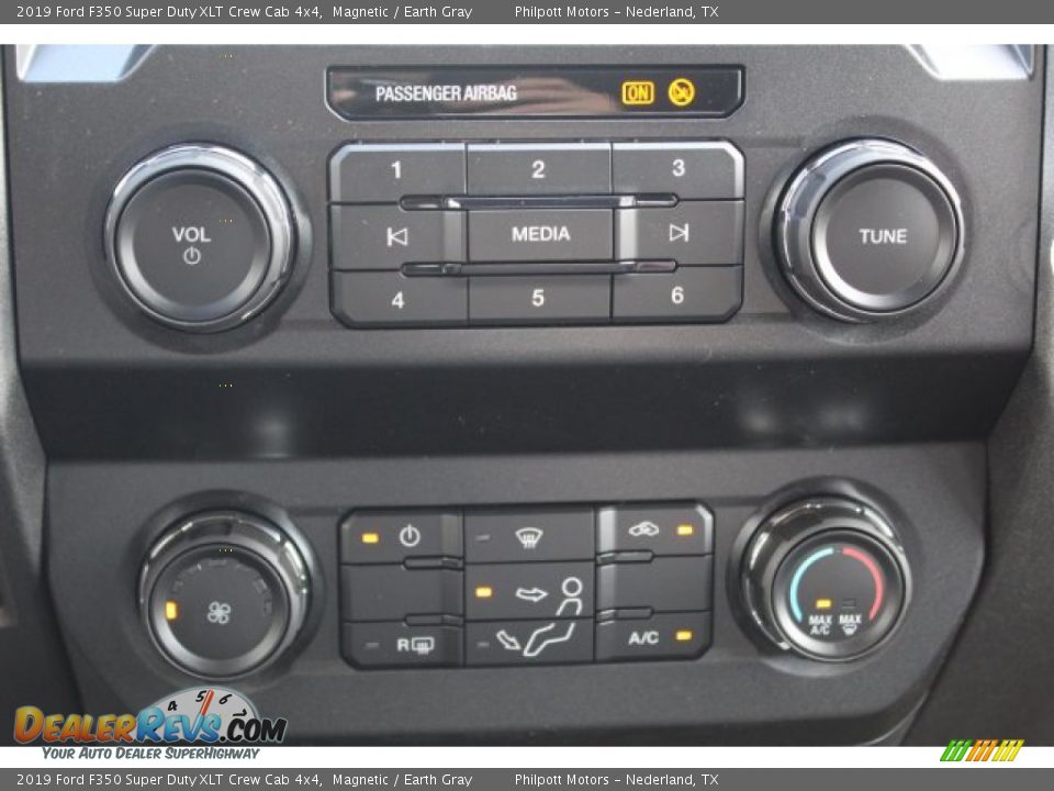 2019 Ford F350 Super Duty XLT Crew Cab 4x4 Magnetic / Earth Gray Photo #16