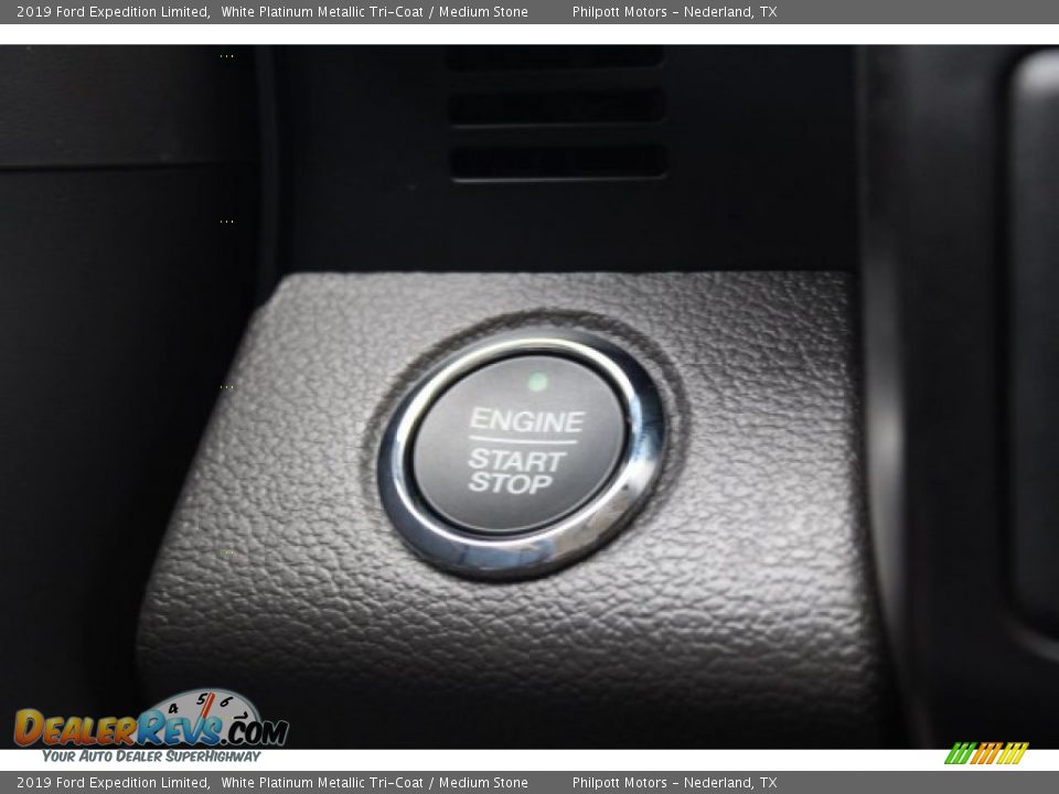 2019 Ford Expedition Limited White Platinum Metallic Tri-Coat / Medium Stone Photo #20