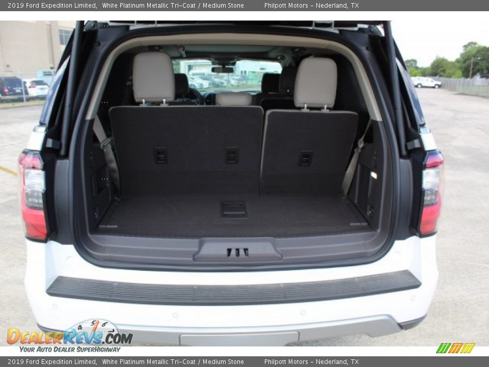 2019 Ford Expedition Limited White Platinum Metallic Tri-Coat / Medium Stone Photo #26