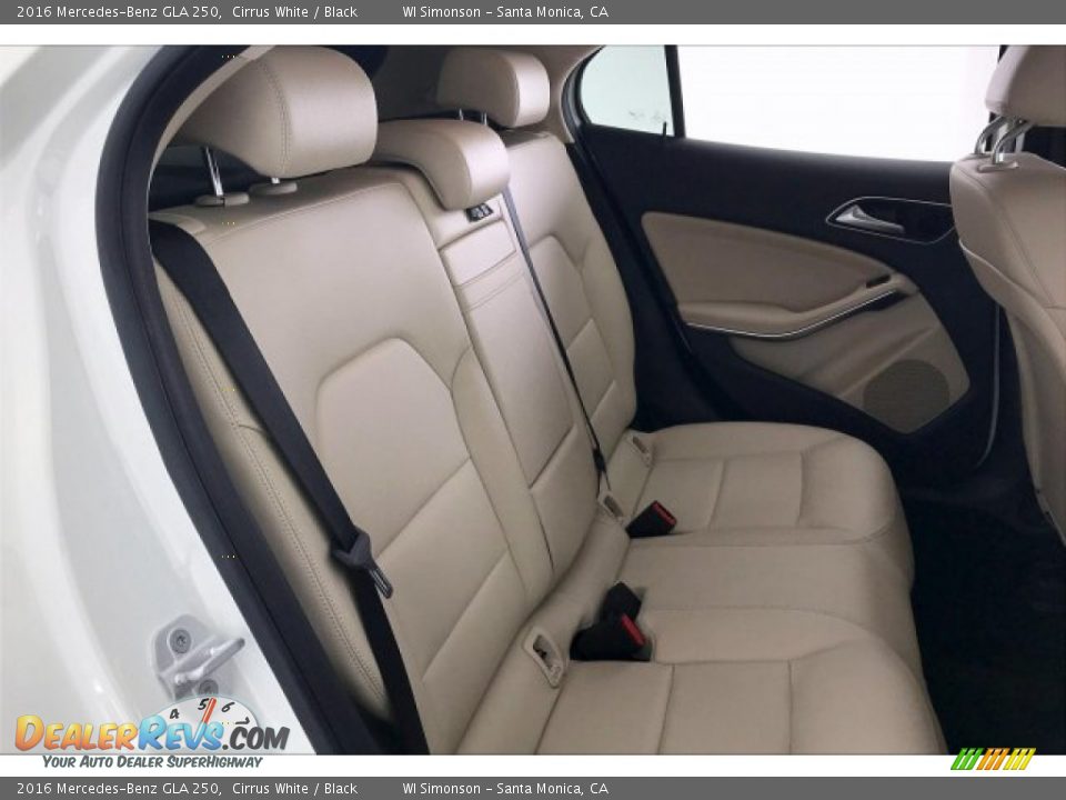 2016 Mercedes-Benz GLA 250 Cirrus White / Black Photo #13