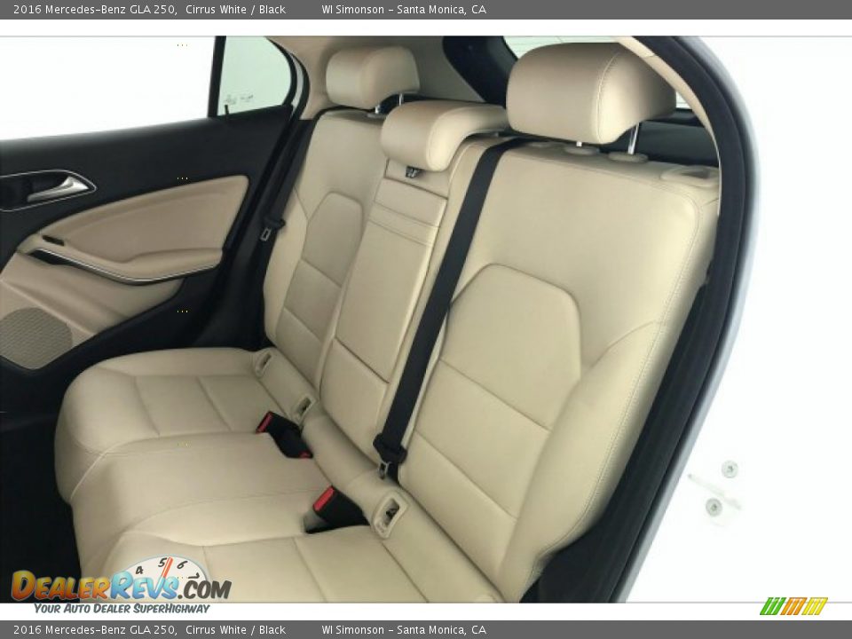 2016 Mercedes-Benz GLA 250 Cirrus White / Black Photo #15