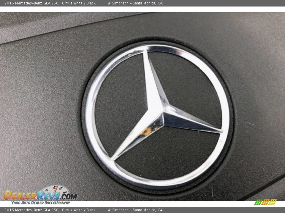 2016 Mercedes-Benz GLA 250 Cirrus White / Black Photo #30