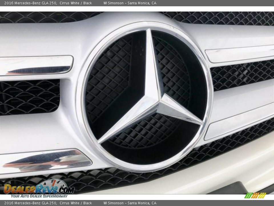 2016 Mercedes-Benz GLA 250 Cirrus White / Black Photo #32