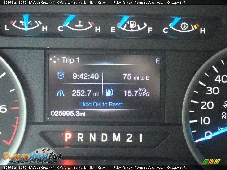 2016 Ford F150 XLT SuperCrew 4x4 Oxford White / Medium Earth Gray Photo #24