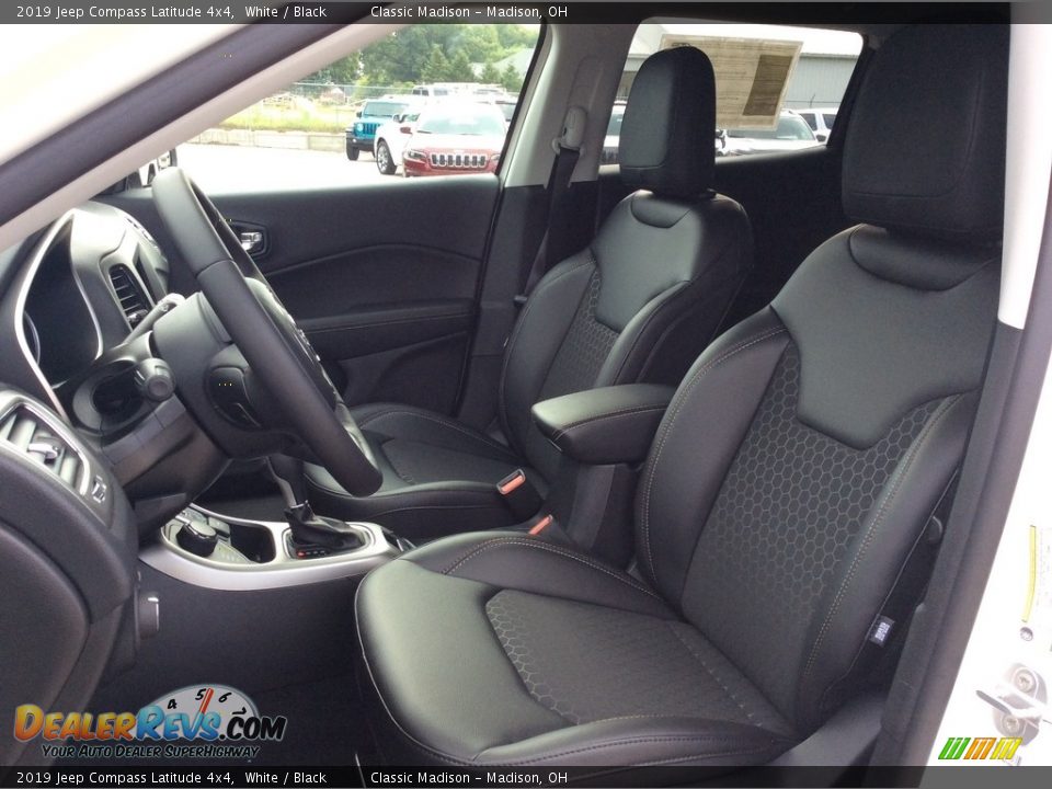 2019 Jeep Compass Latitude 4x4 White / Black Photo #3