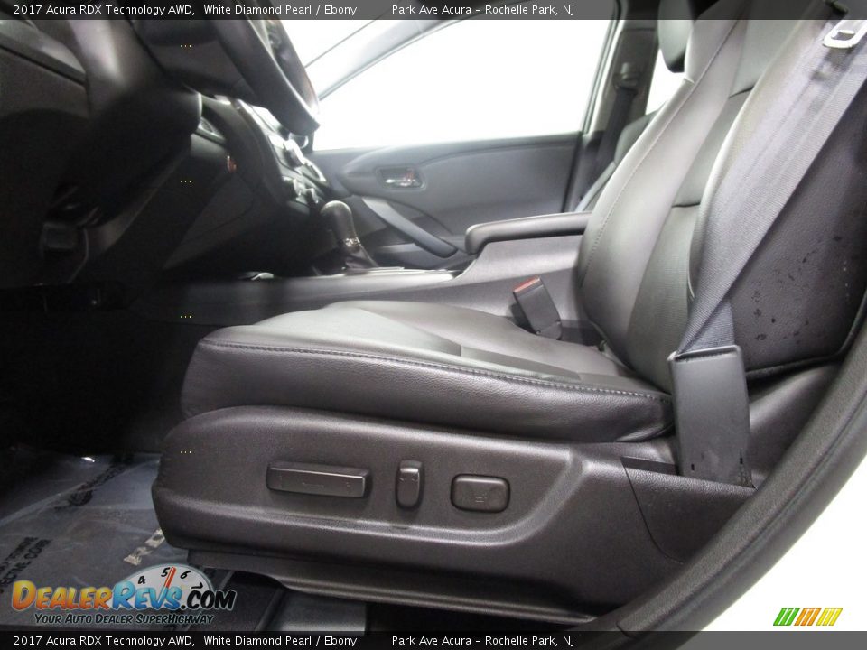 2017 Acura RDX Technology AWD White Diamond Pearl / Ebony Photo #10