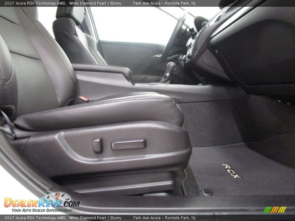2017 Acura RDX Technology AWD White Diamond Pearl / Ebony Photo #16