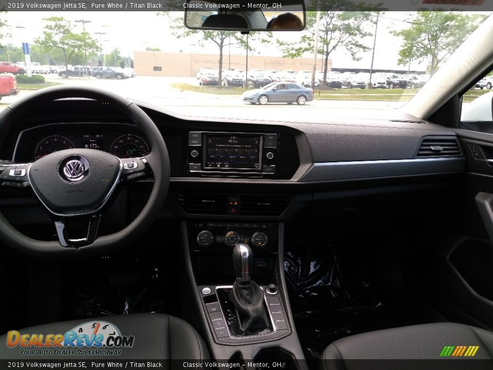 2019 Volkswagen Jetta SE Pure White / Titan Black Photo #4