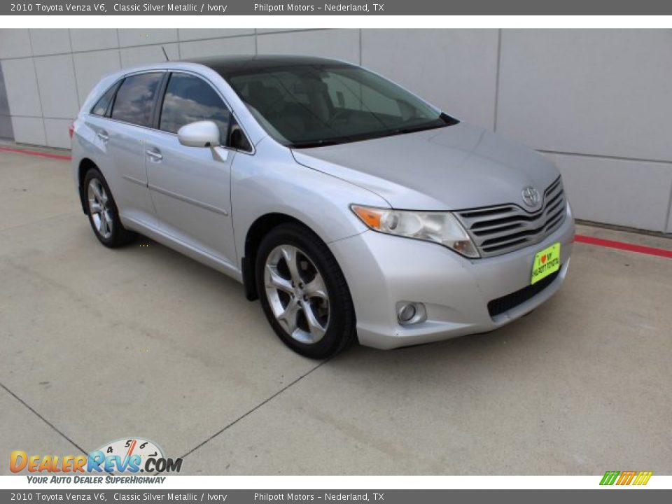 2010 Toyota Venza V6 Classic Silver Metallic / Ivory Photo #2