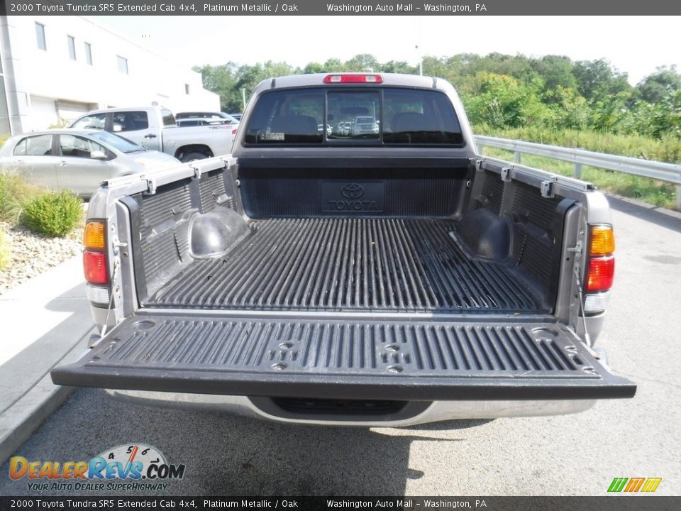 2000 Toyota Tundra SR5 Extended Cab 4x4 Platinum Metallic / Oak Photo #11