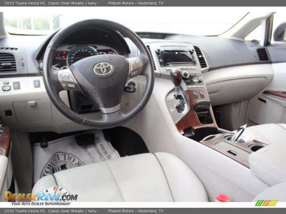 2010 Toyota Venza V6 Classic Silver Metallic / Ivory Photo #25