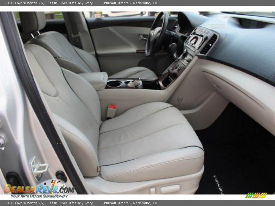 2010 Toyota Venza V6 Classic Silver Metallic / Ivory Photo #29