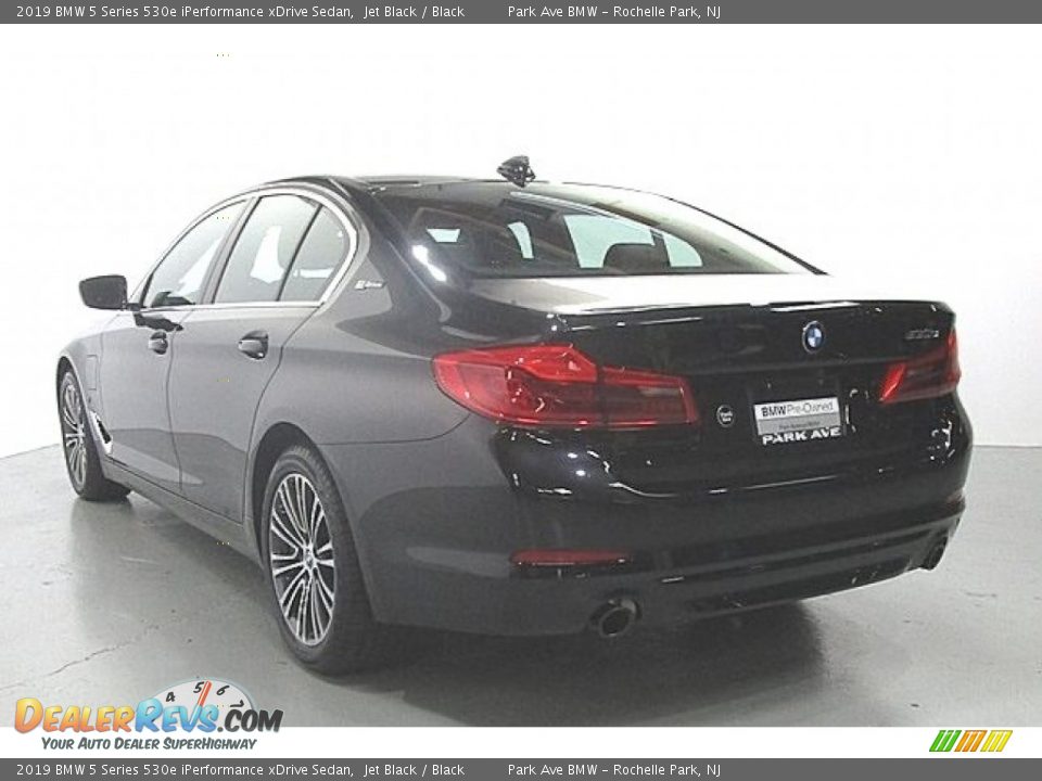 2019 BMW 5 Series 530e iPerformance xDrive Sedan Jet Black / Black Photo #2